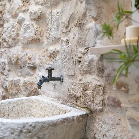 Awesome Stone House 4* ספליט
