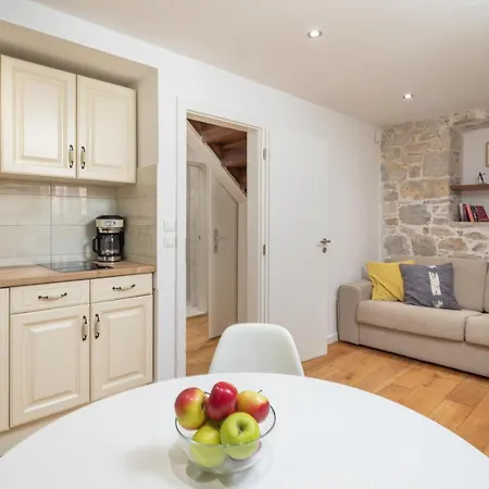 Awesome Stone House Guest house 4*