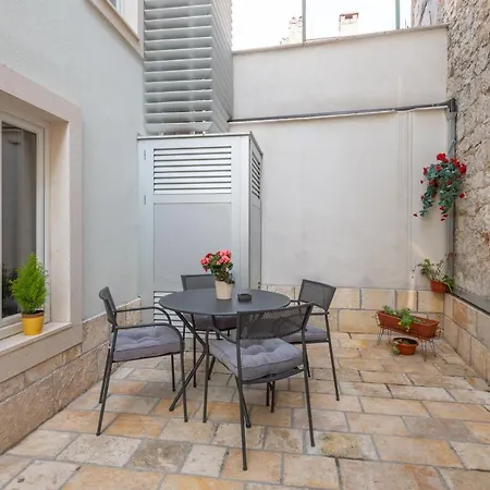 Awesome Stone House 4* Split