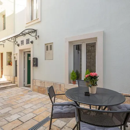 Awesome Stone House Guest house 4*