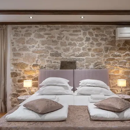 Awesome Stone House 4* Split