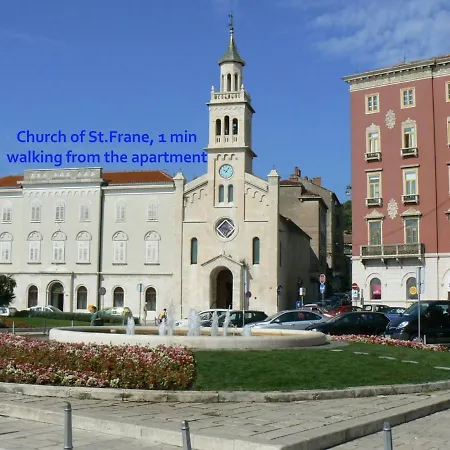 Awesome Stone House Pensión 4*