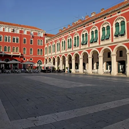 Awesome Stone House Pensión