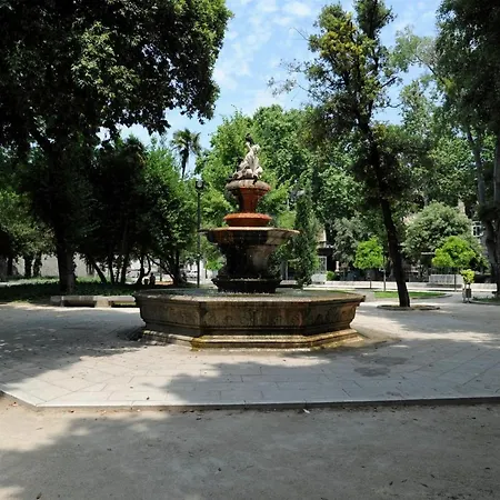 Awesome Stone House Pensión