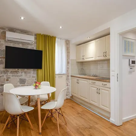 Awesome Stone House 4* Split