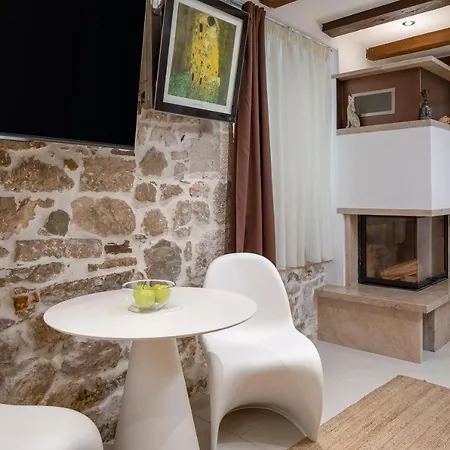 Awesome Stone House Pensionat