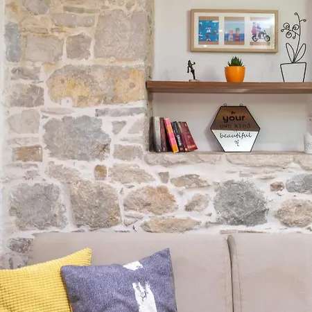 Awesome Stone House Pensionat